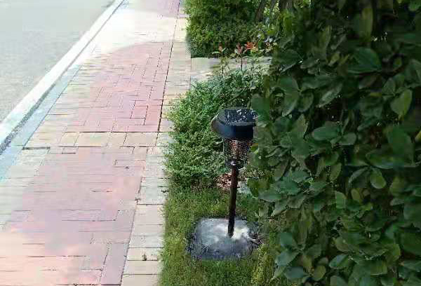 湖南常德保利中央公園太陽能小區滅蚊燈案例